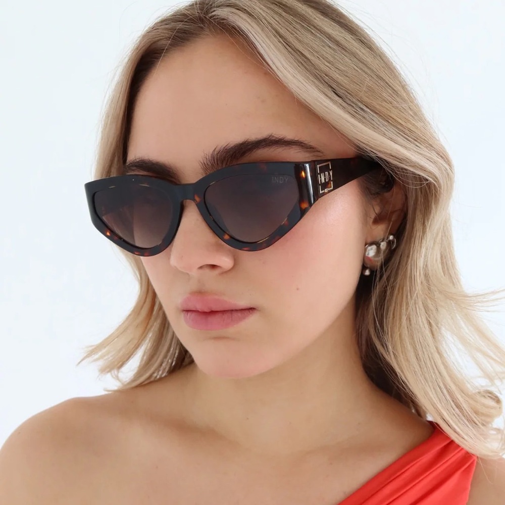 INDY Free People Nolita Brown Tortoise Cat-Eye Sunglasses